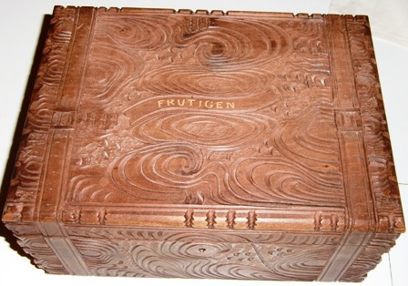 M351M HAND CARVED WOODEN JEWELLERY BOX c1900